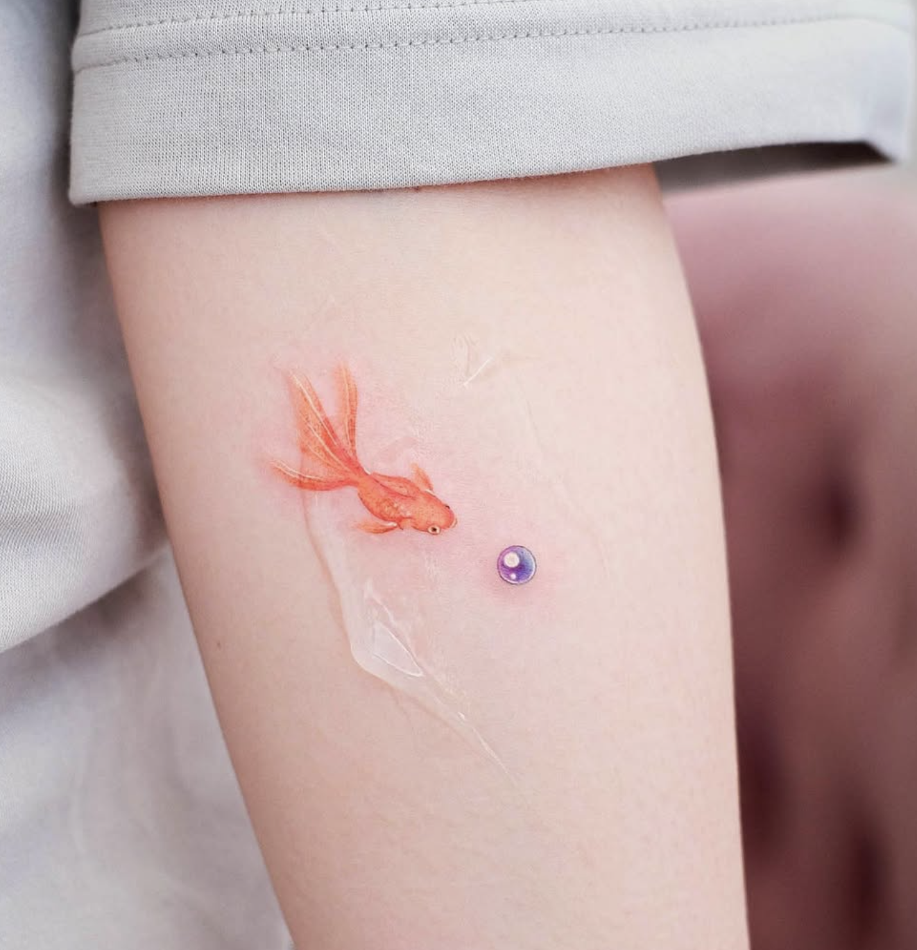 Goldfish with Pearl