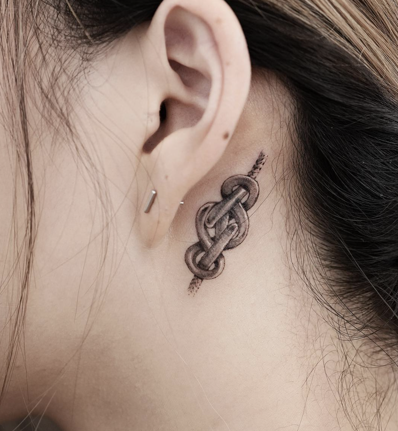 Intricate Knot